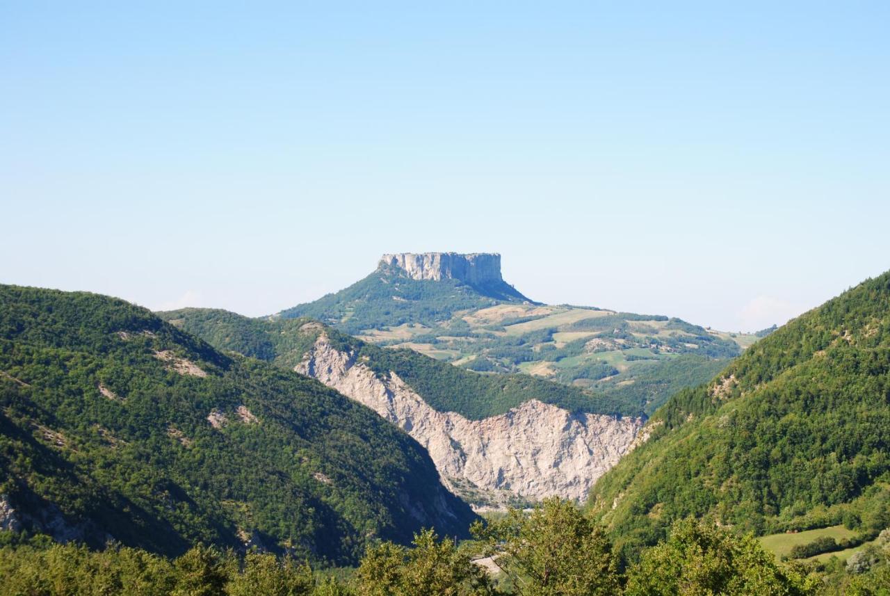 Casale Monte Valestra Bed & Breakfast Bebbio Luaran gambar