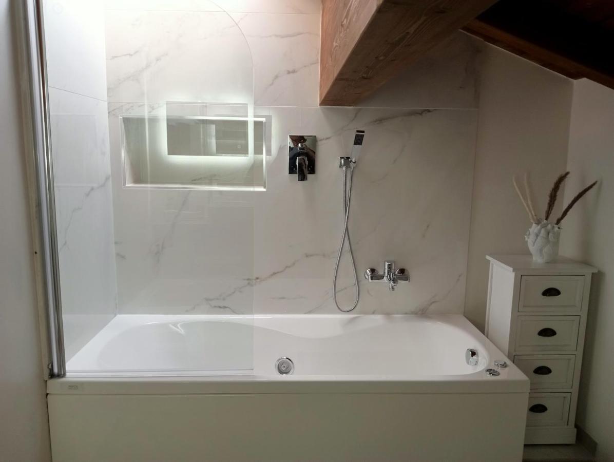 Casale Monte Valestra Bed & Breakfast Bebbio Luaran gambar