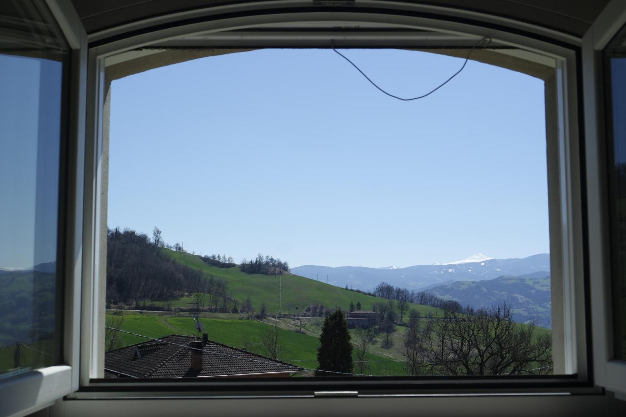 Casale Monte Valestra Bed & Breakfast Bebbio Luaran gambar