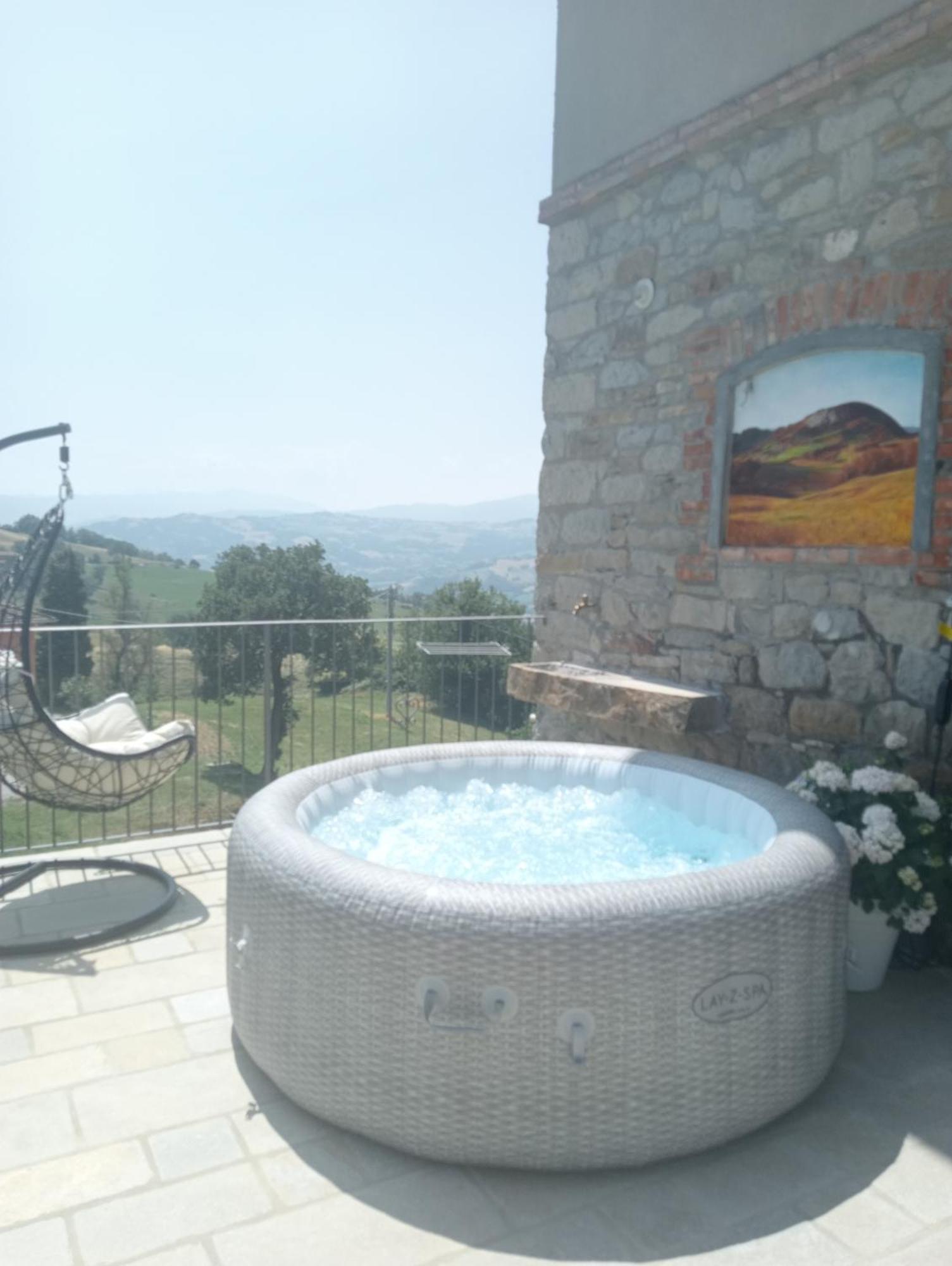 Casale Monte Valestra Bed & Breakfast Bebbio Bilik gambar