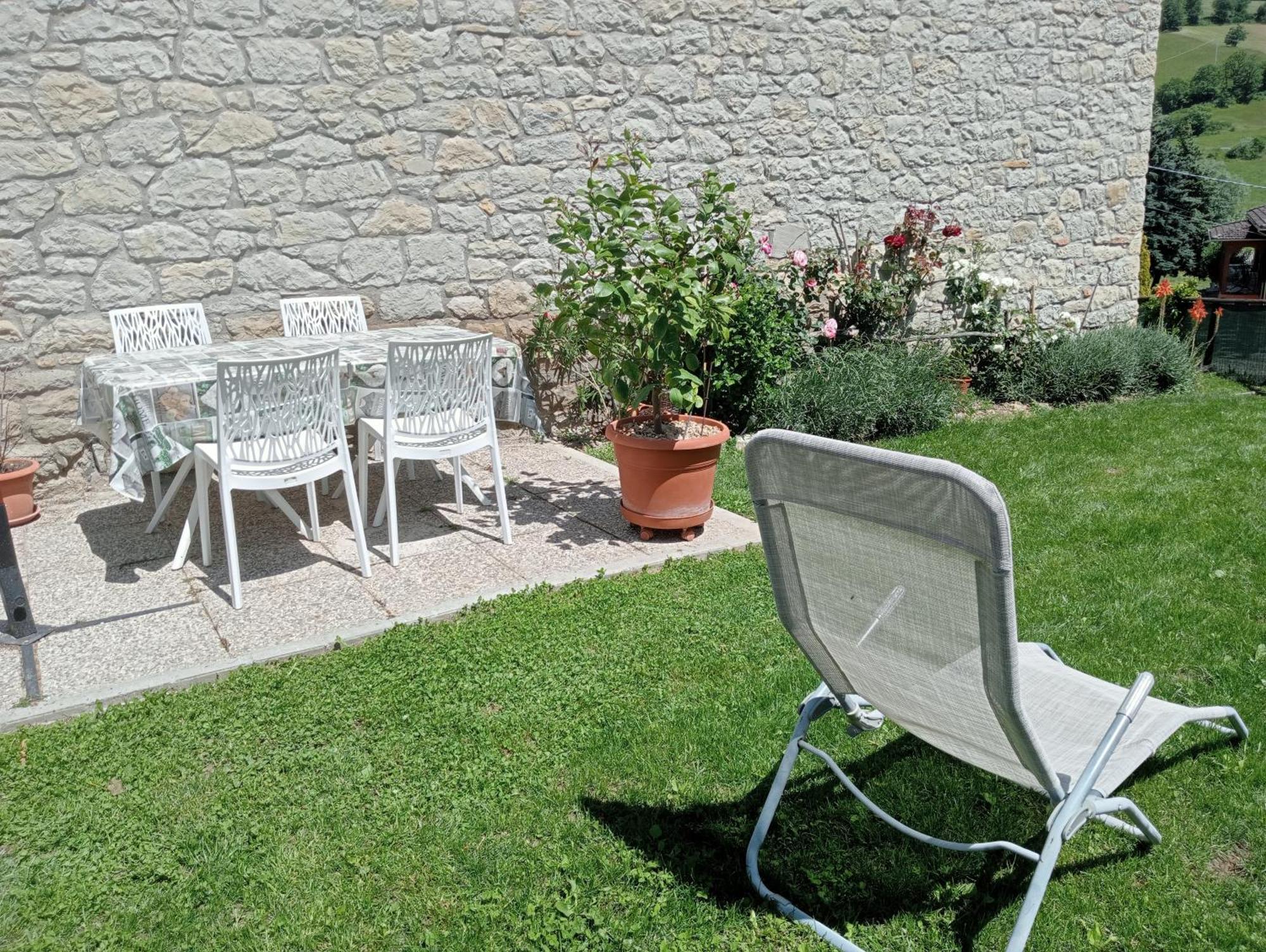 Casale Monte Valestra Bed & Breakfast Bebbio Bilik gambar